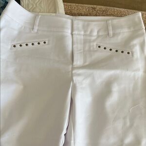 Style Co White Pants with Studded Pockets Capri Mid Rise Size 10